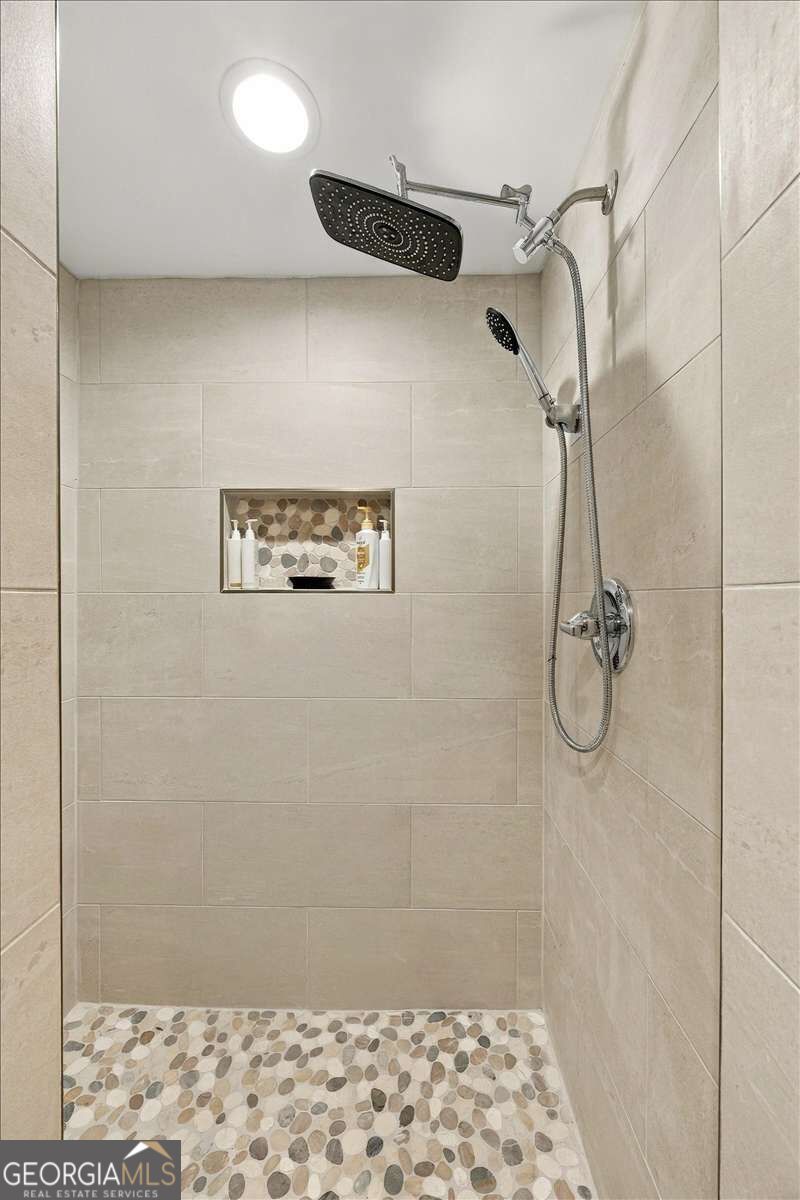 169 Lafayett Road Property Photo 19