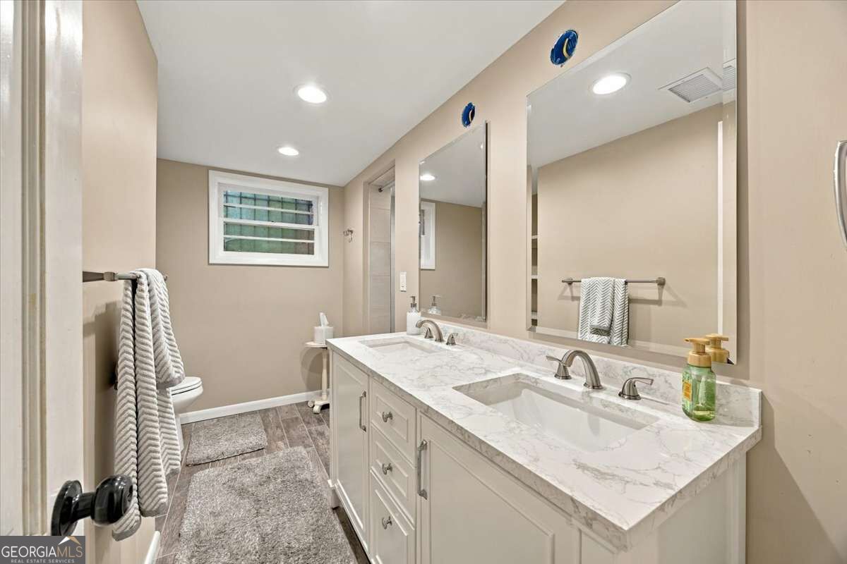 169 Lafayett Road Property Photo 20