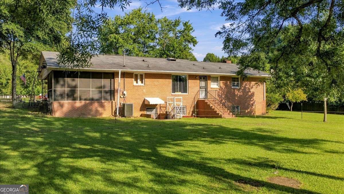 169 Lafayett Road Property Photo 27