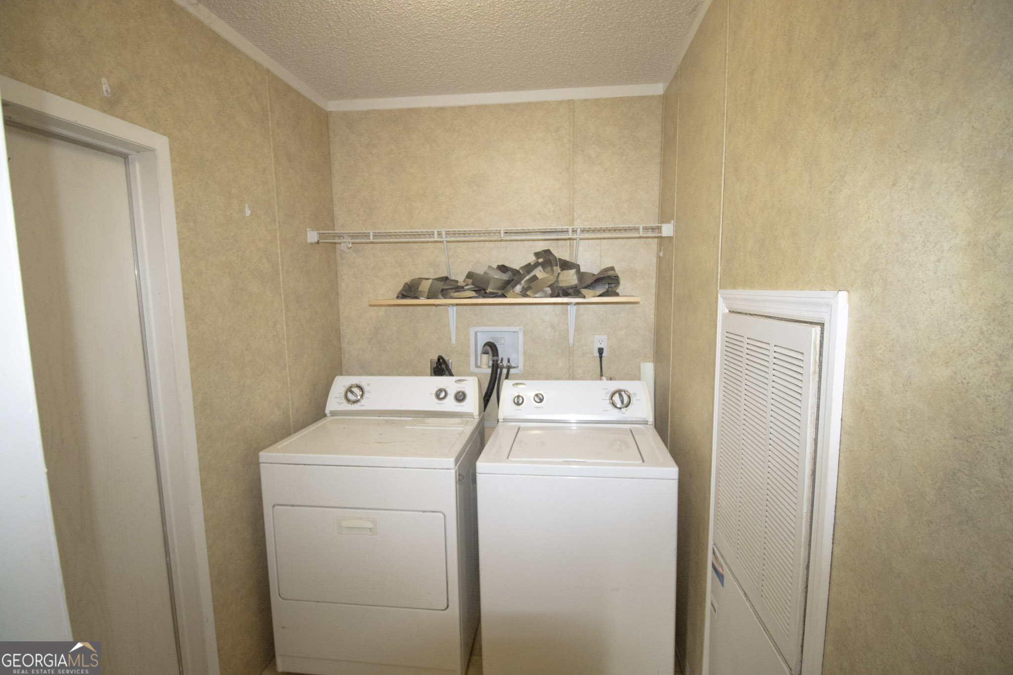 1776 Zettwell Road Property Photo 7