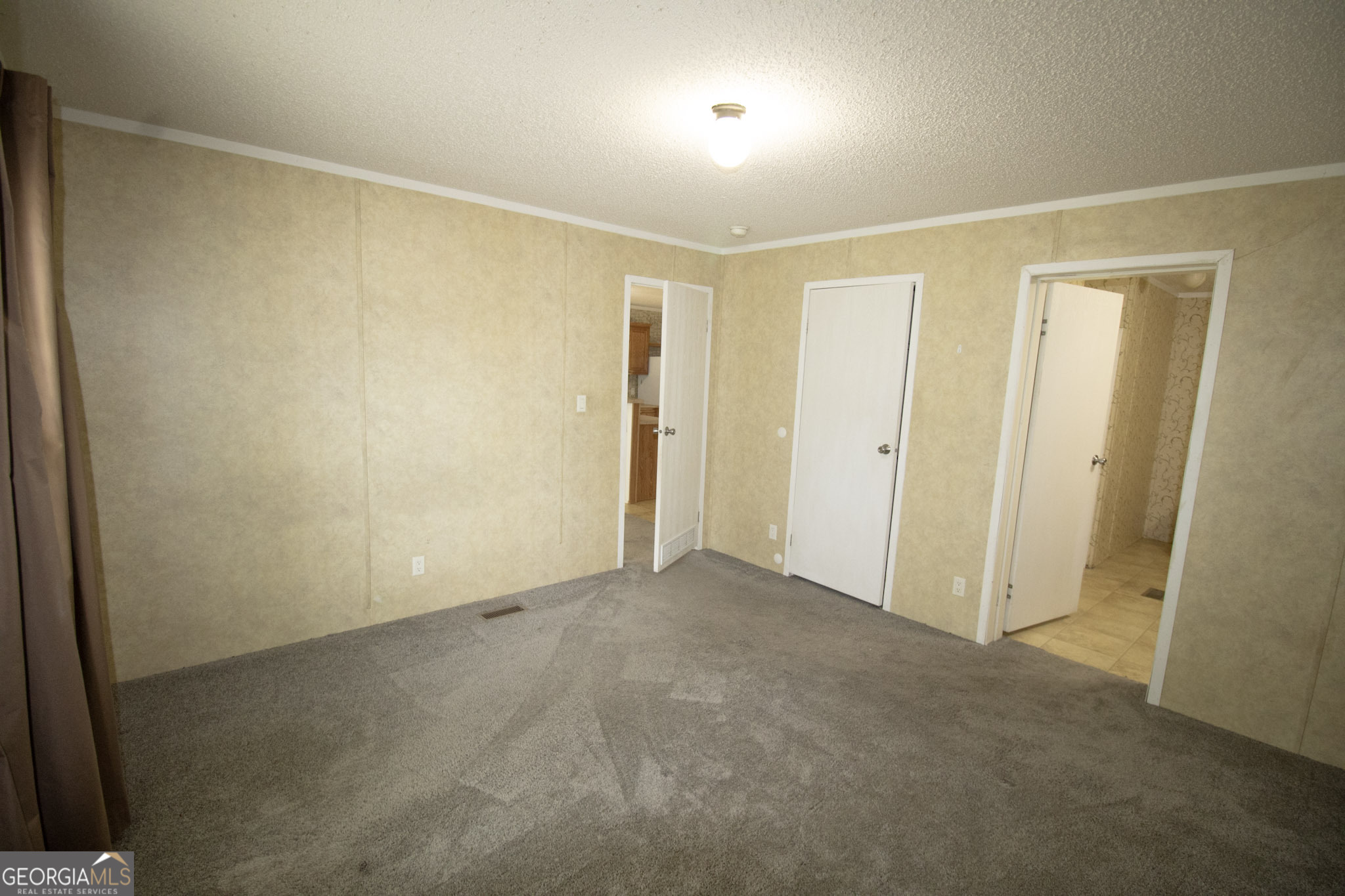 1776 Zettwell Road Property Photo 9
