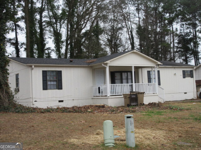 100 Greenview Drive Property Photo 1