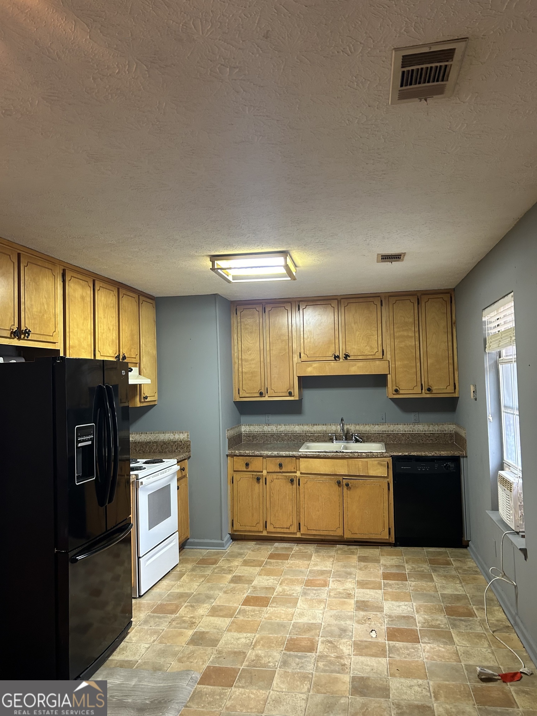 162 Sherwood Loop Property Photo 2