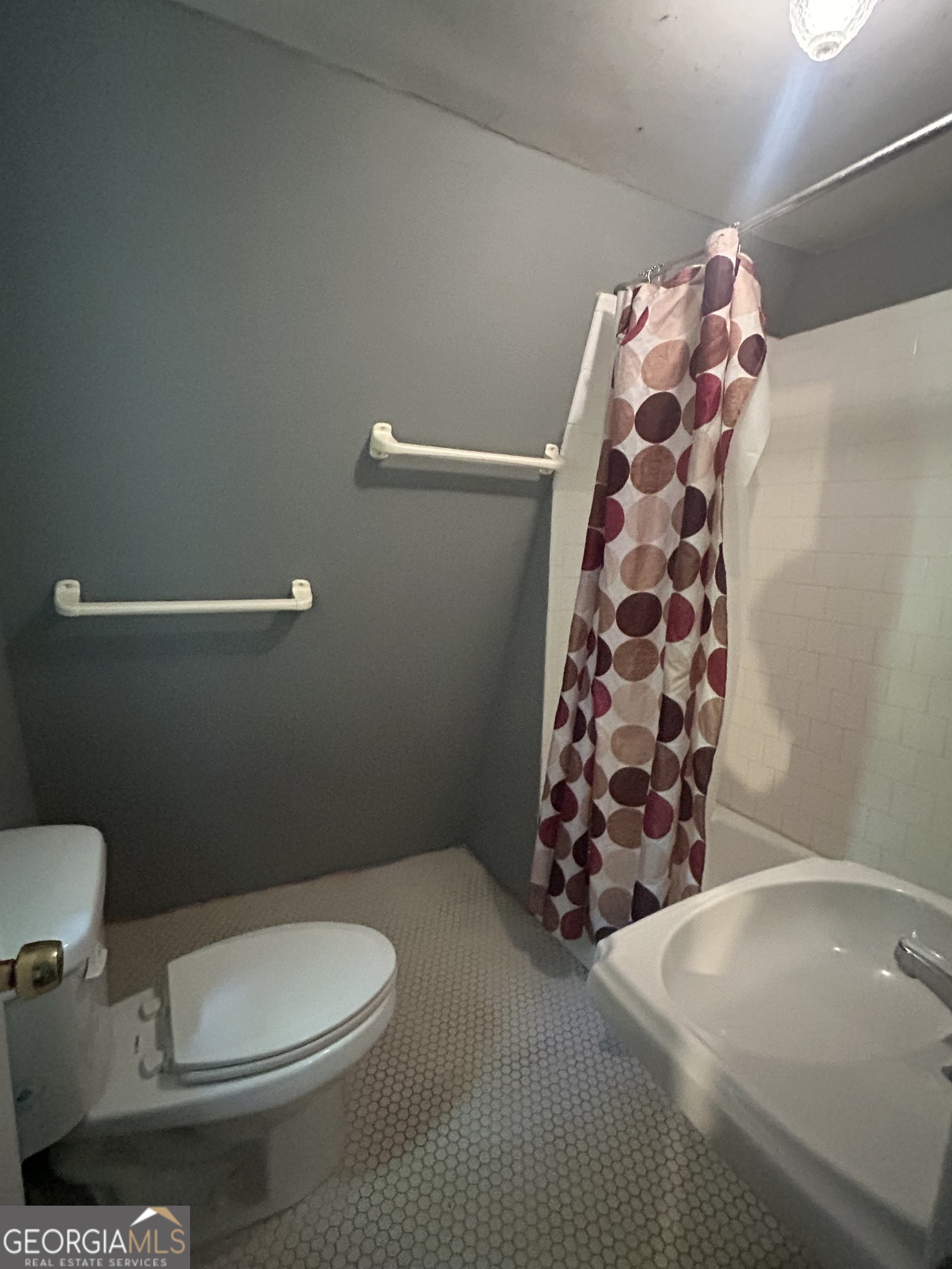 330 Meadowbrook Drive Property Photo 5