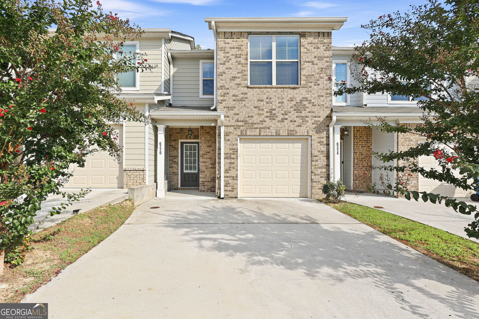6220 Trickle Bend Property Photo 1