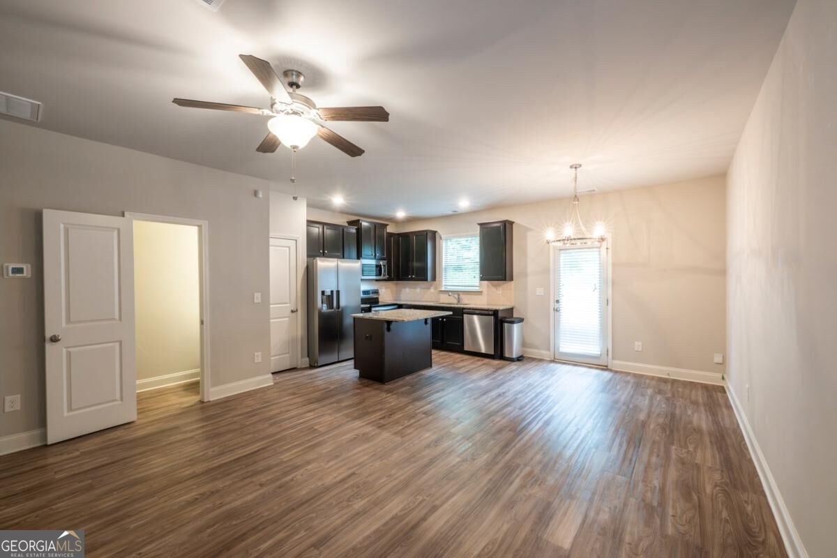 6220 Trickle Bend Property Photo 4