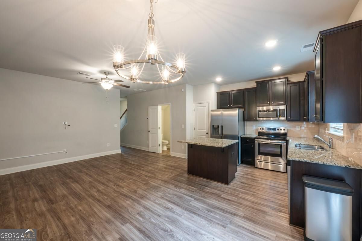 6220 Trickle Bend Property Photo 5