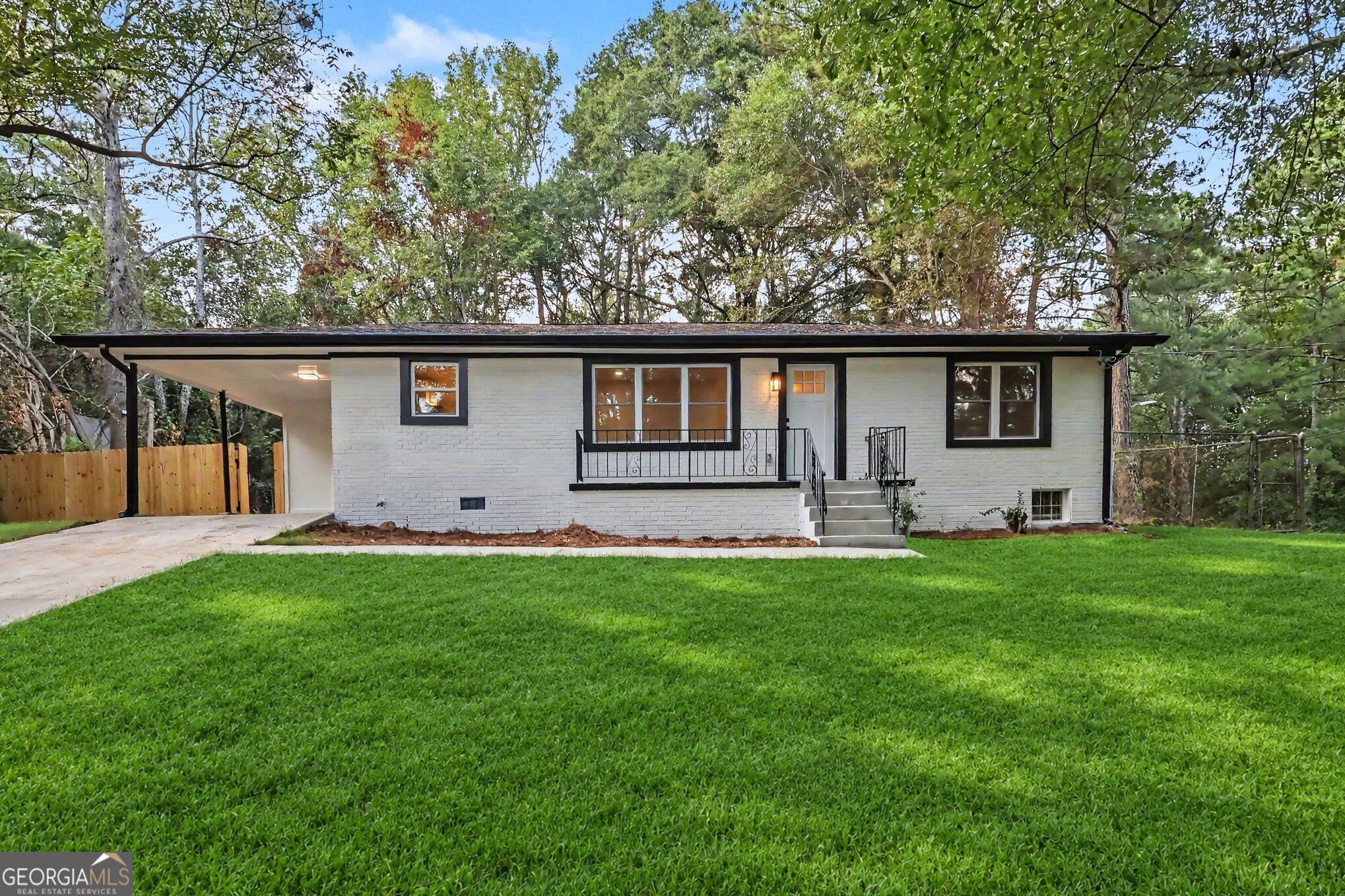 4225 Bakers Ferry Road Sw Property Photo 1