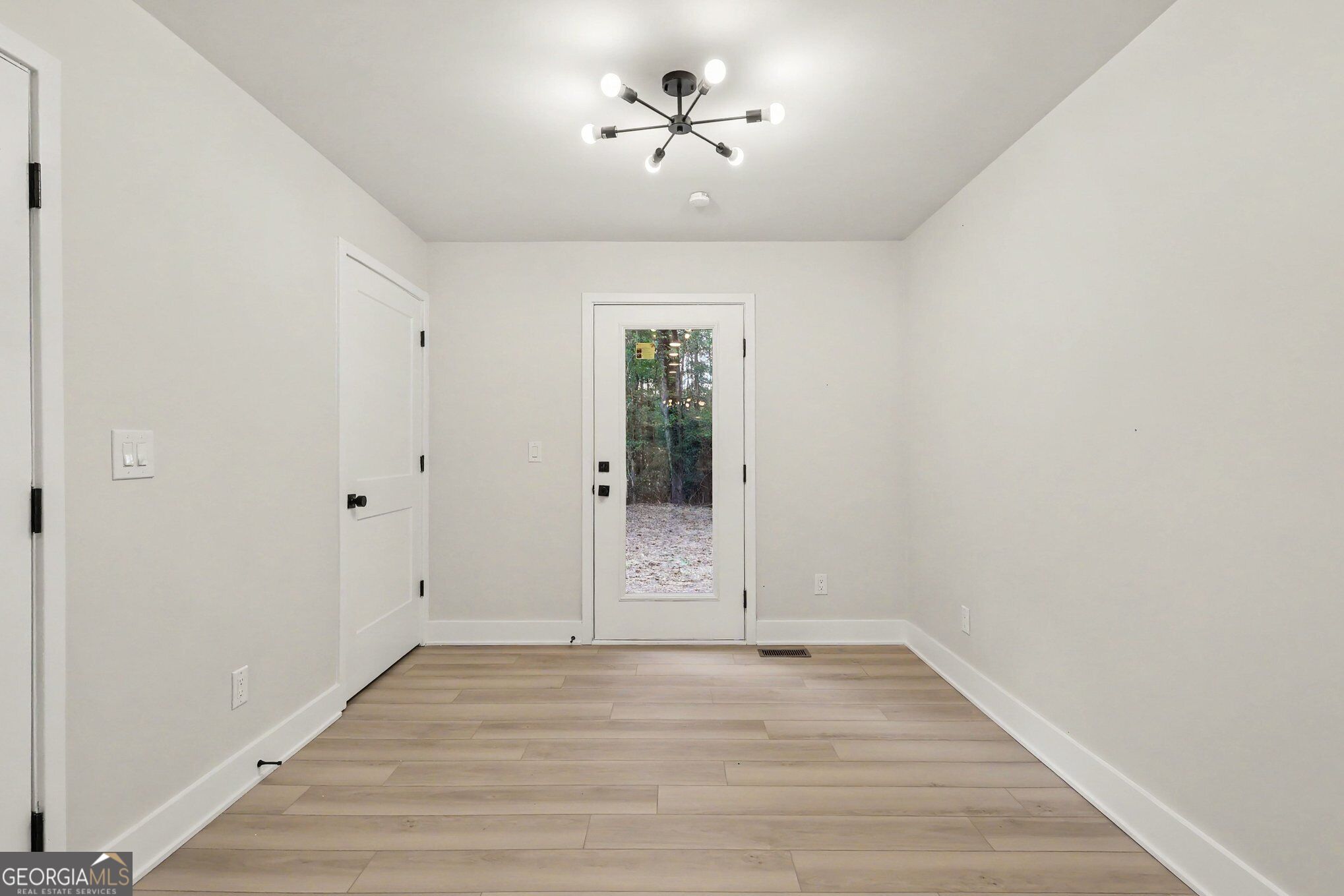 4225 Bakers Ferry Road Sw Property Photo 7