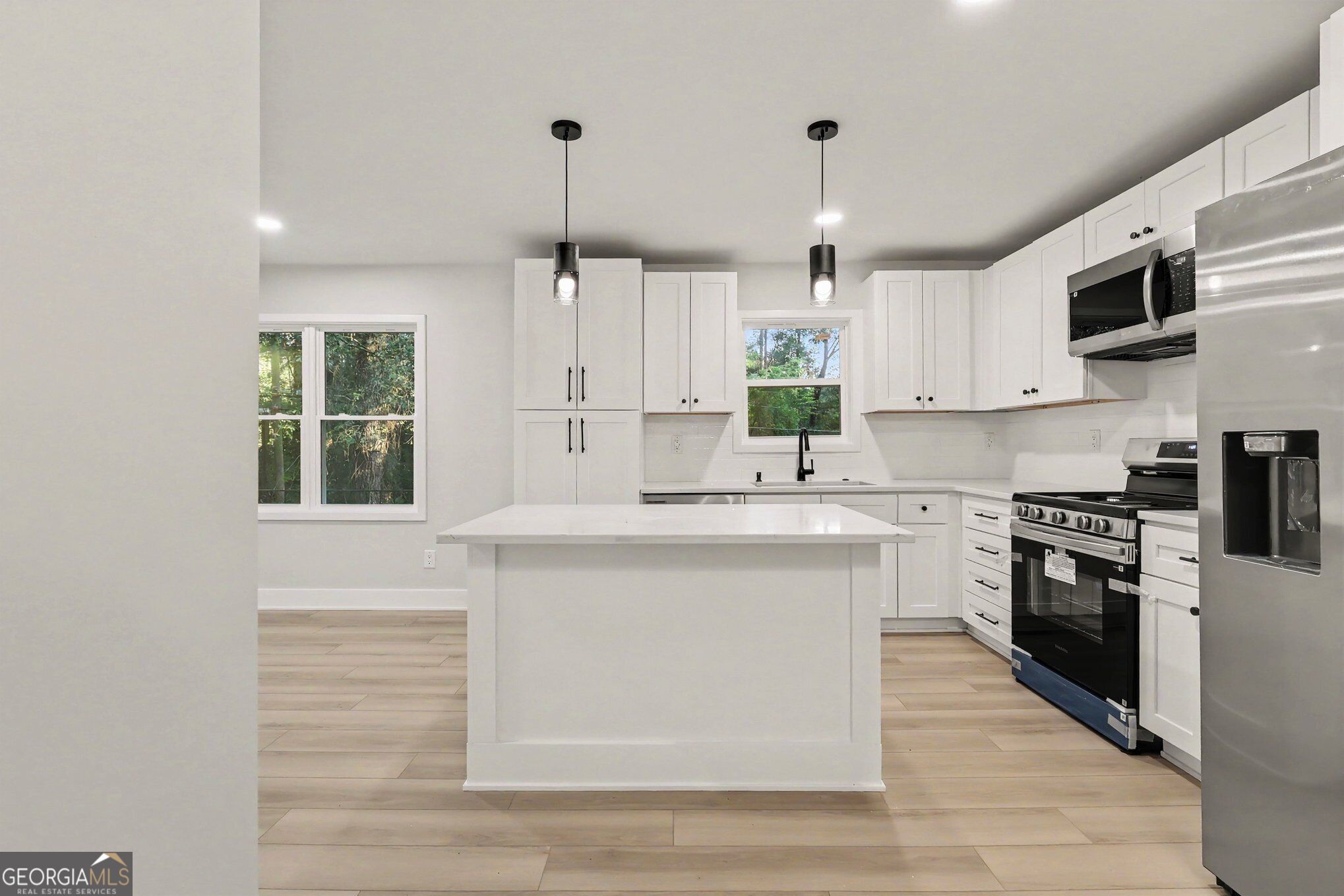 4225 Bakers Ferry Road Sw Property Photo 11
