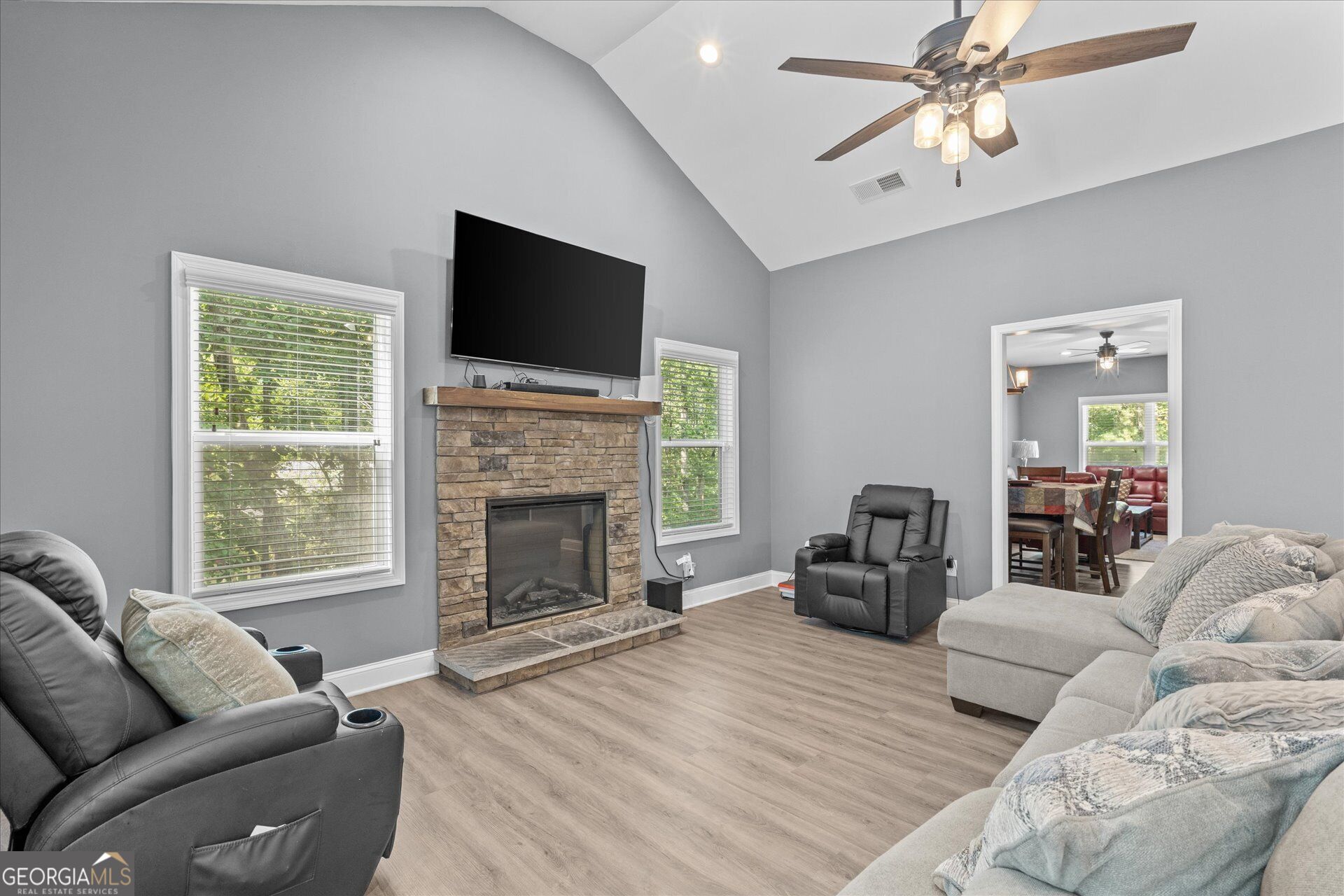 3104 Lakeview Parkway Property Photo 9