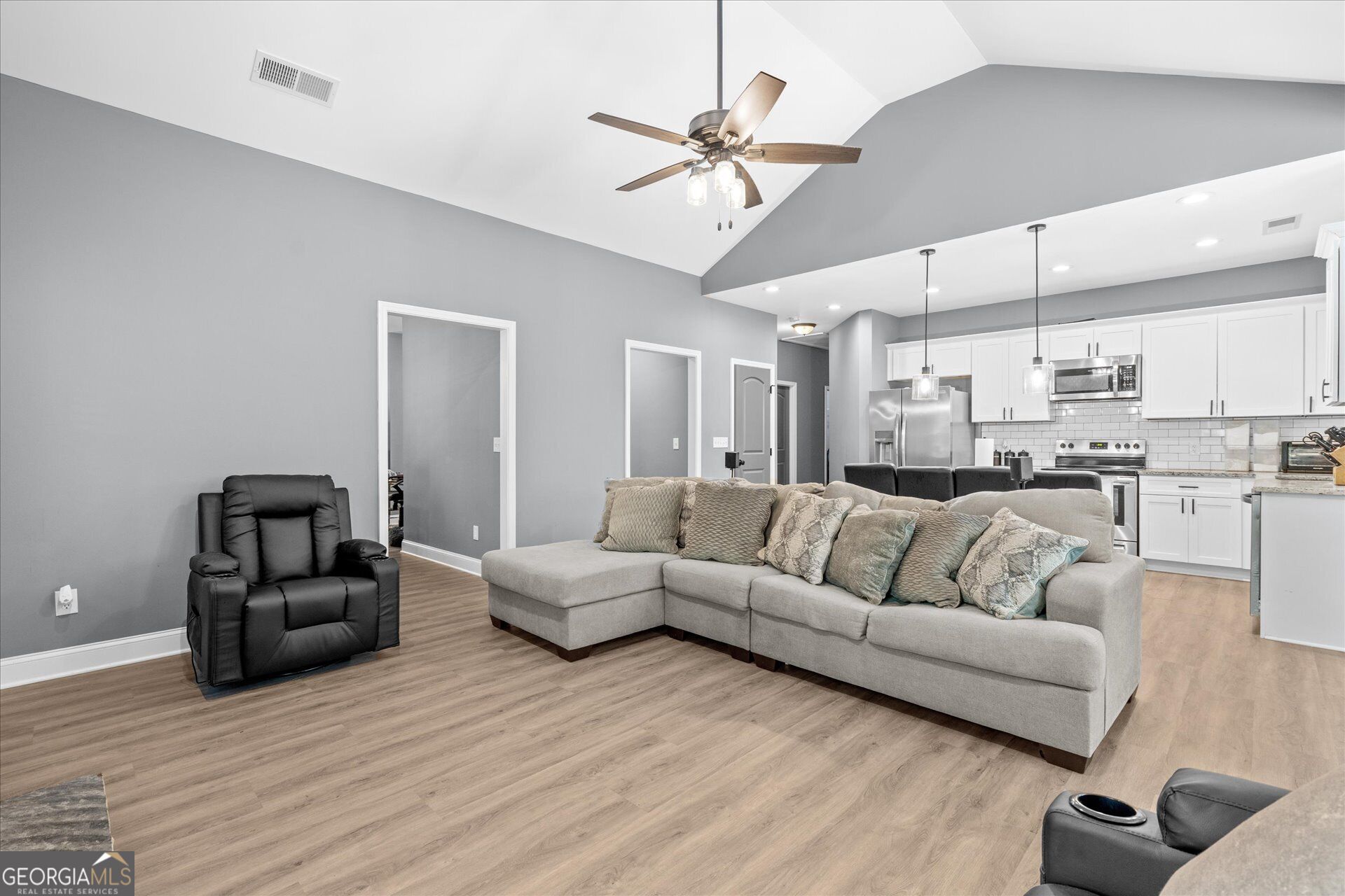 3104 Lakeview Parkway Property Photo 11
