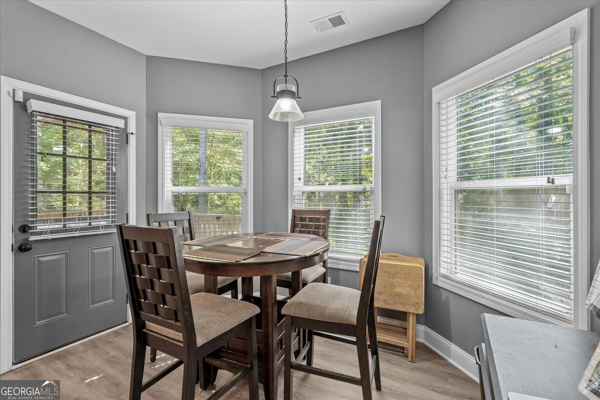 3104 Lakeview Parkway Property Photo 12