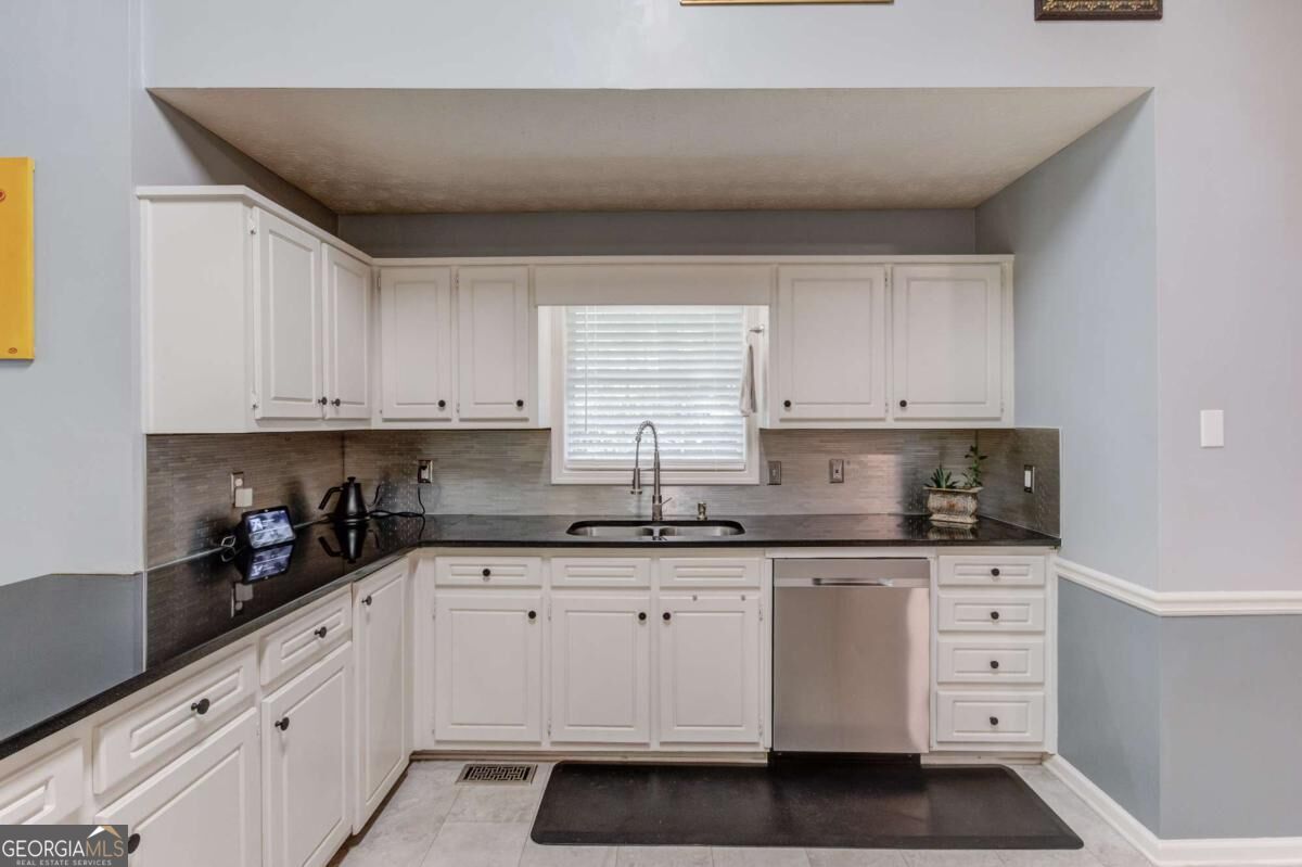 3244 Holly Stand Court Property Photo 12