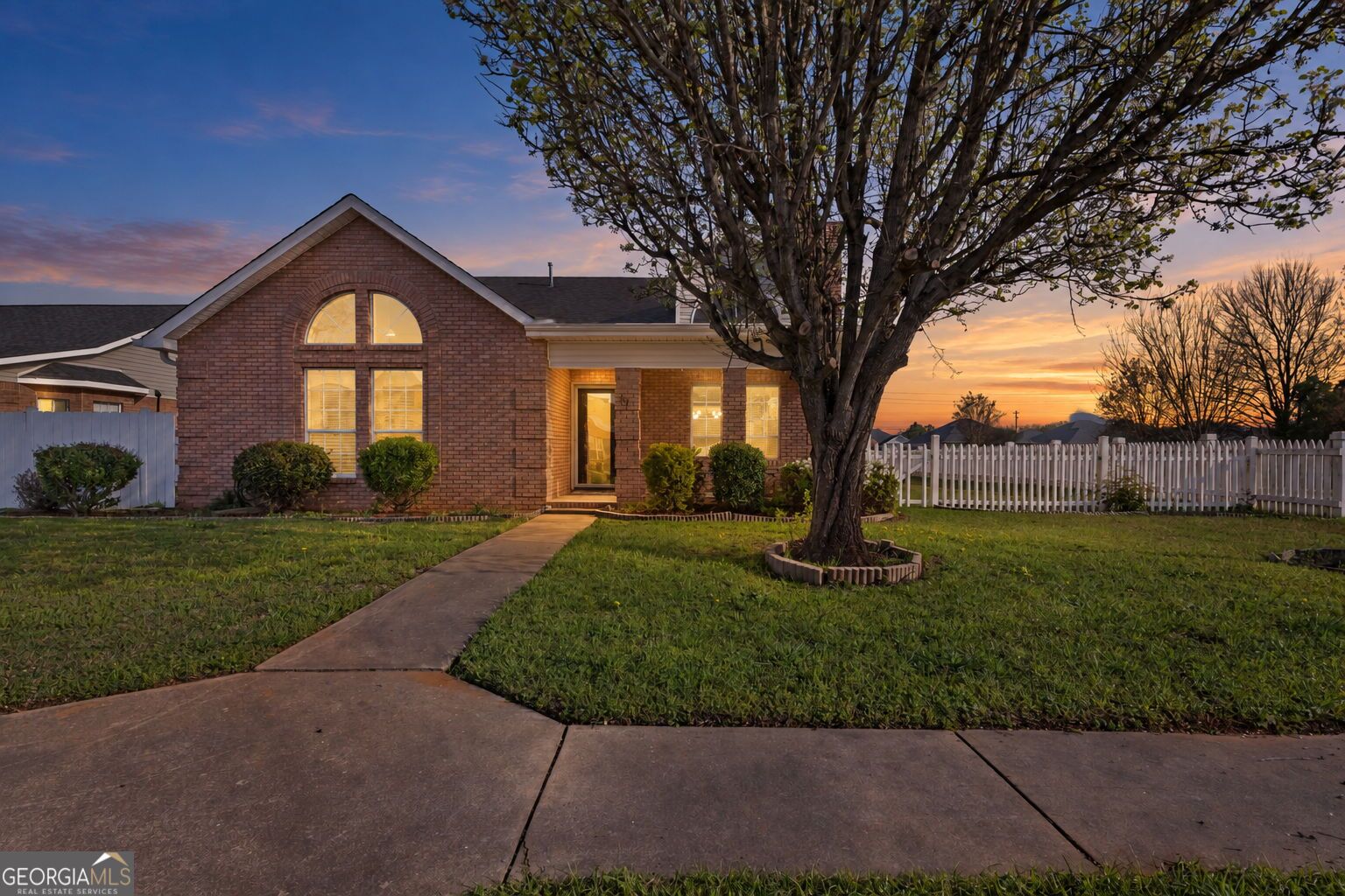 87 Park Ln Property Photo 1