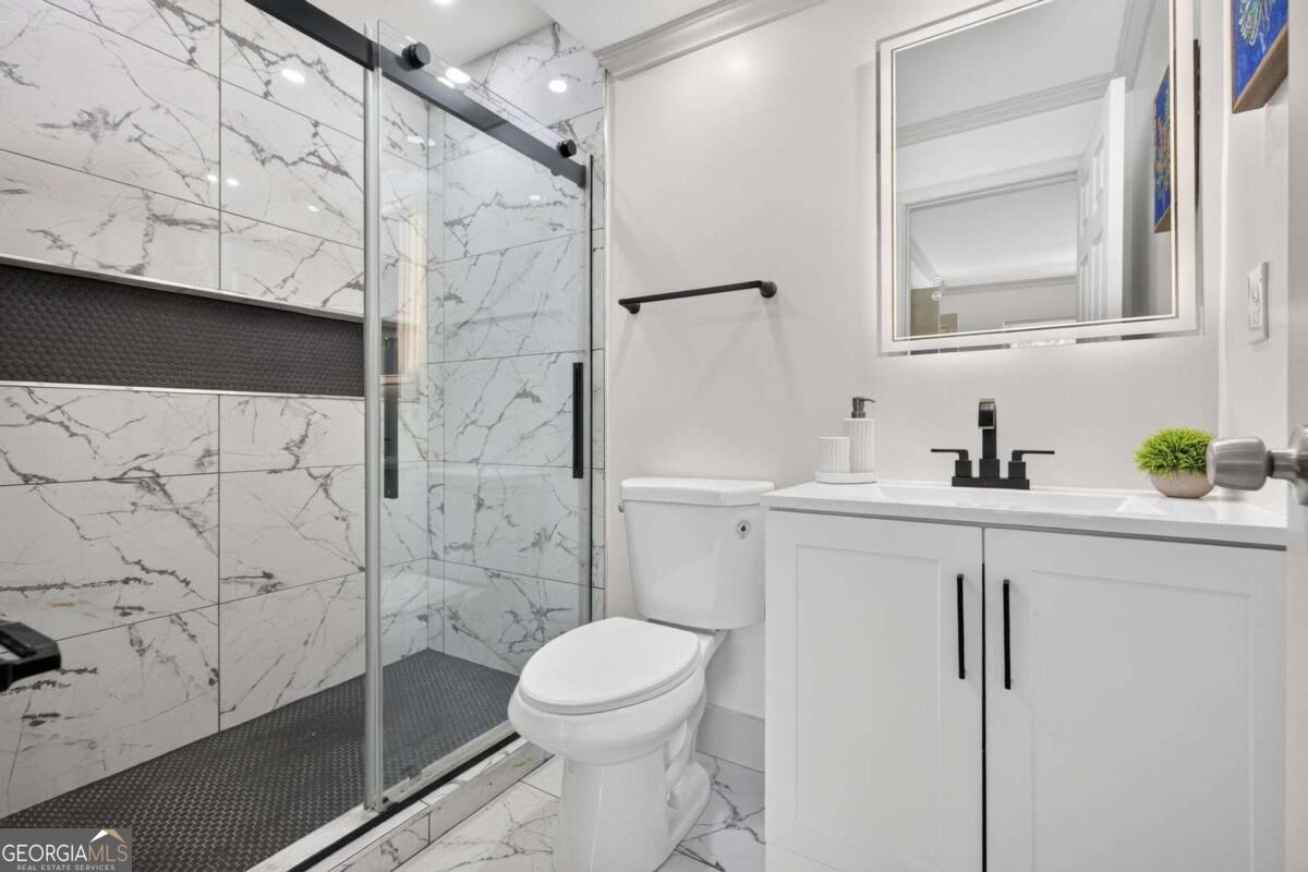 2298 Mark Trail Property Photo 12