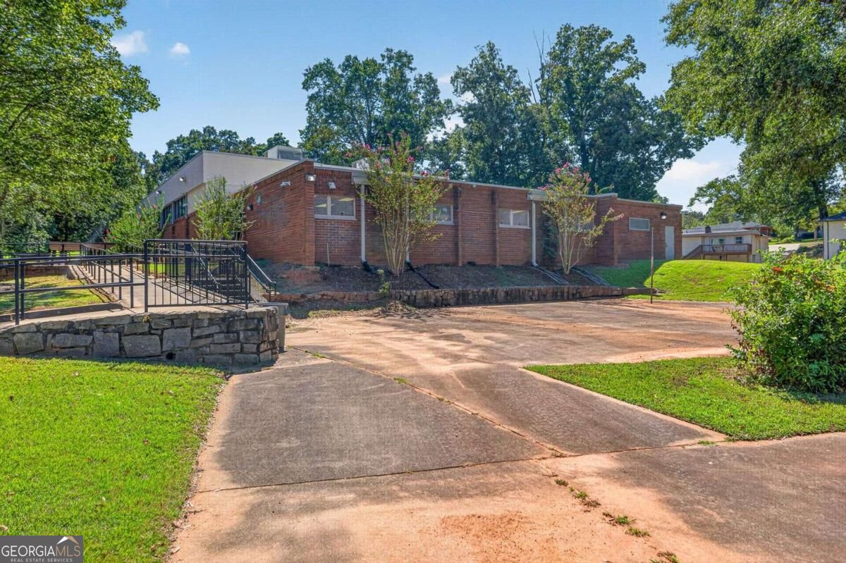 2298 Mark Trail Property Photo 30