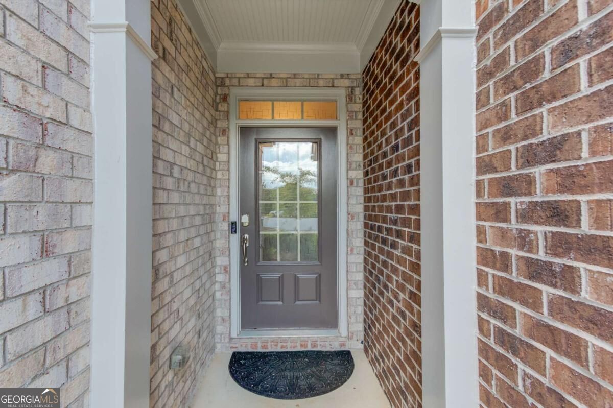 1182 Lanier Willow Path Property Photo 4