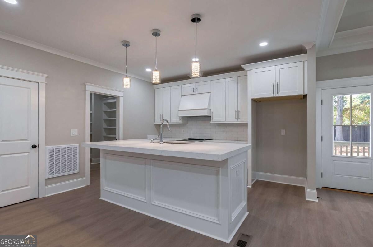 540 Sunset Avenue Property Photo 8