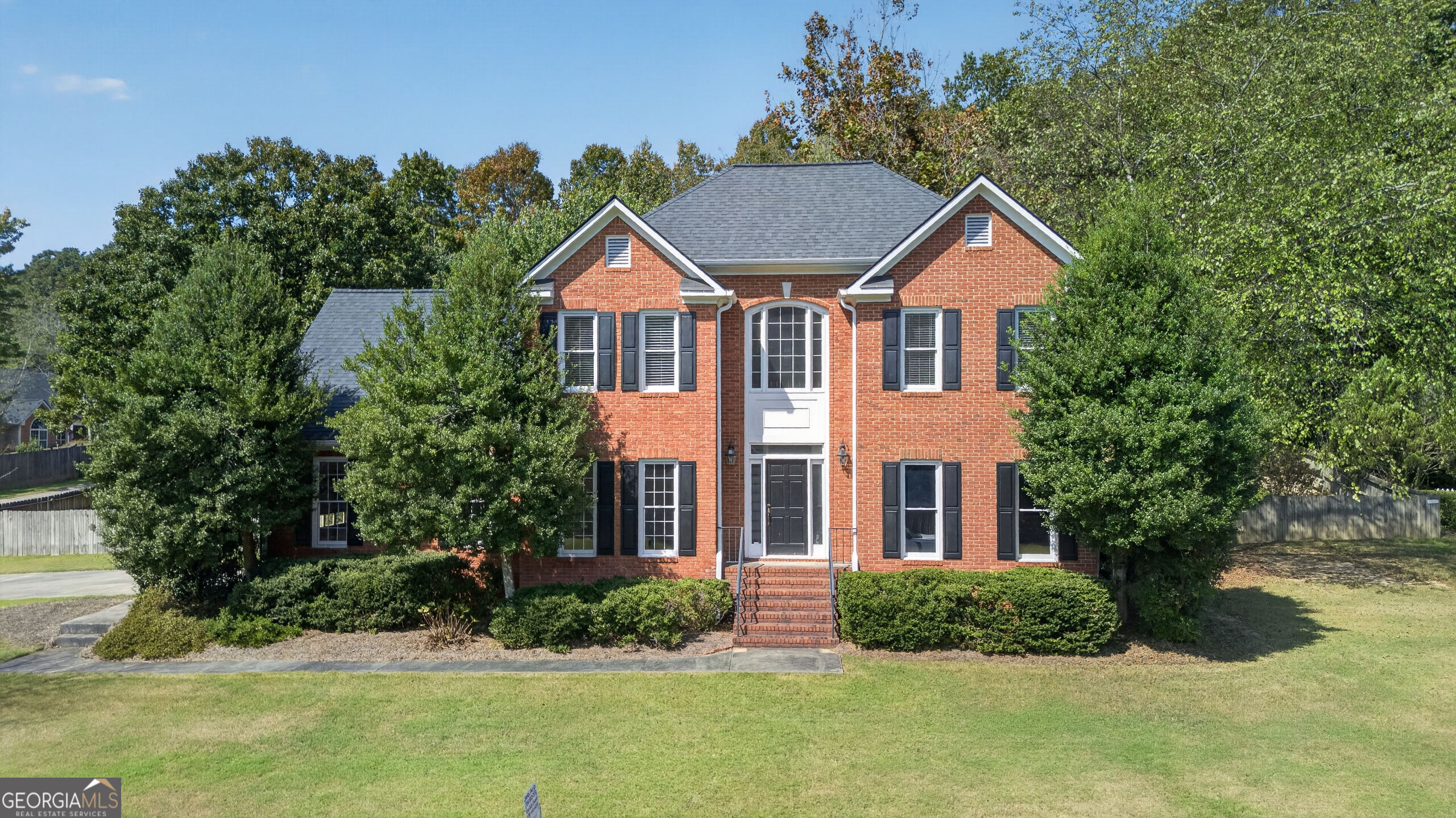 21 Saddlebrook Drive SE Property Photo 1