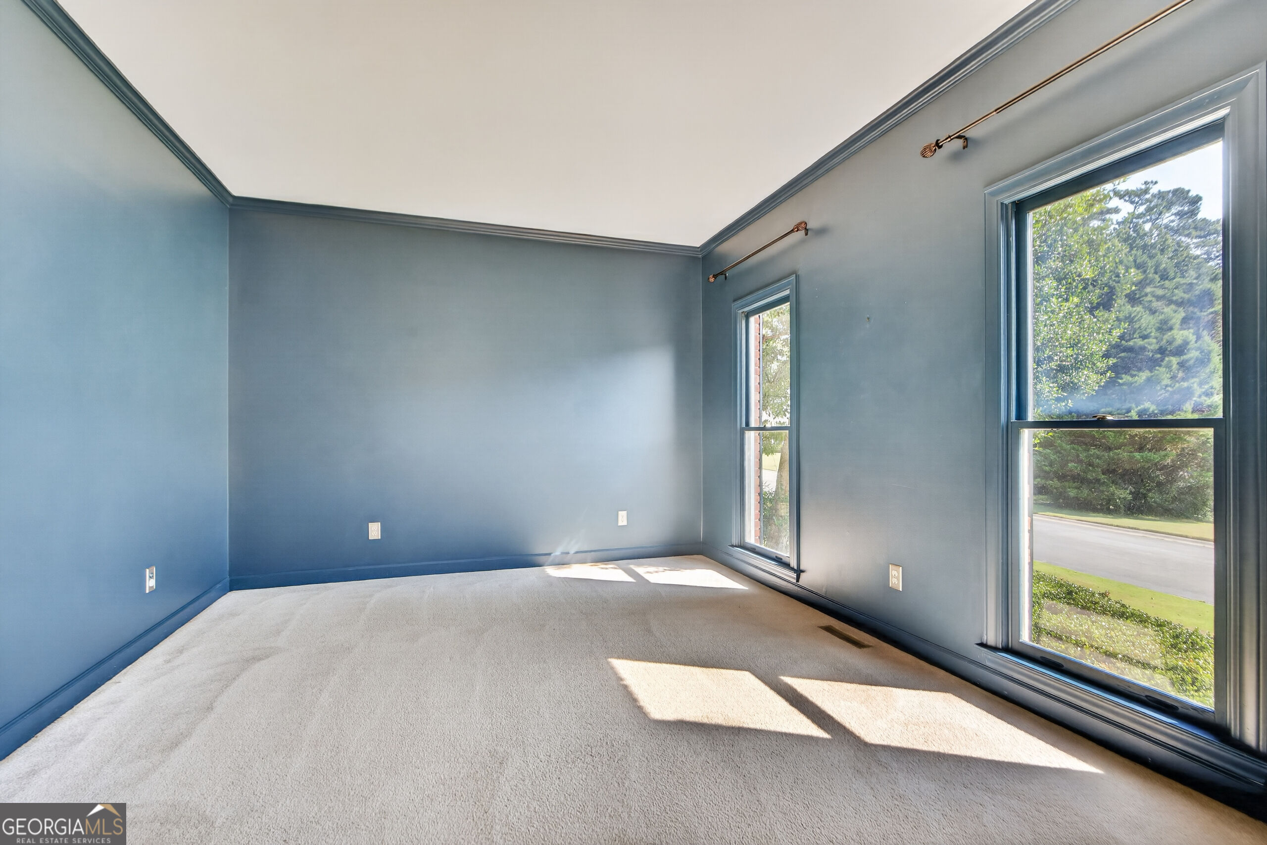 21 Saddlebrook Drive Se Property Photo 4