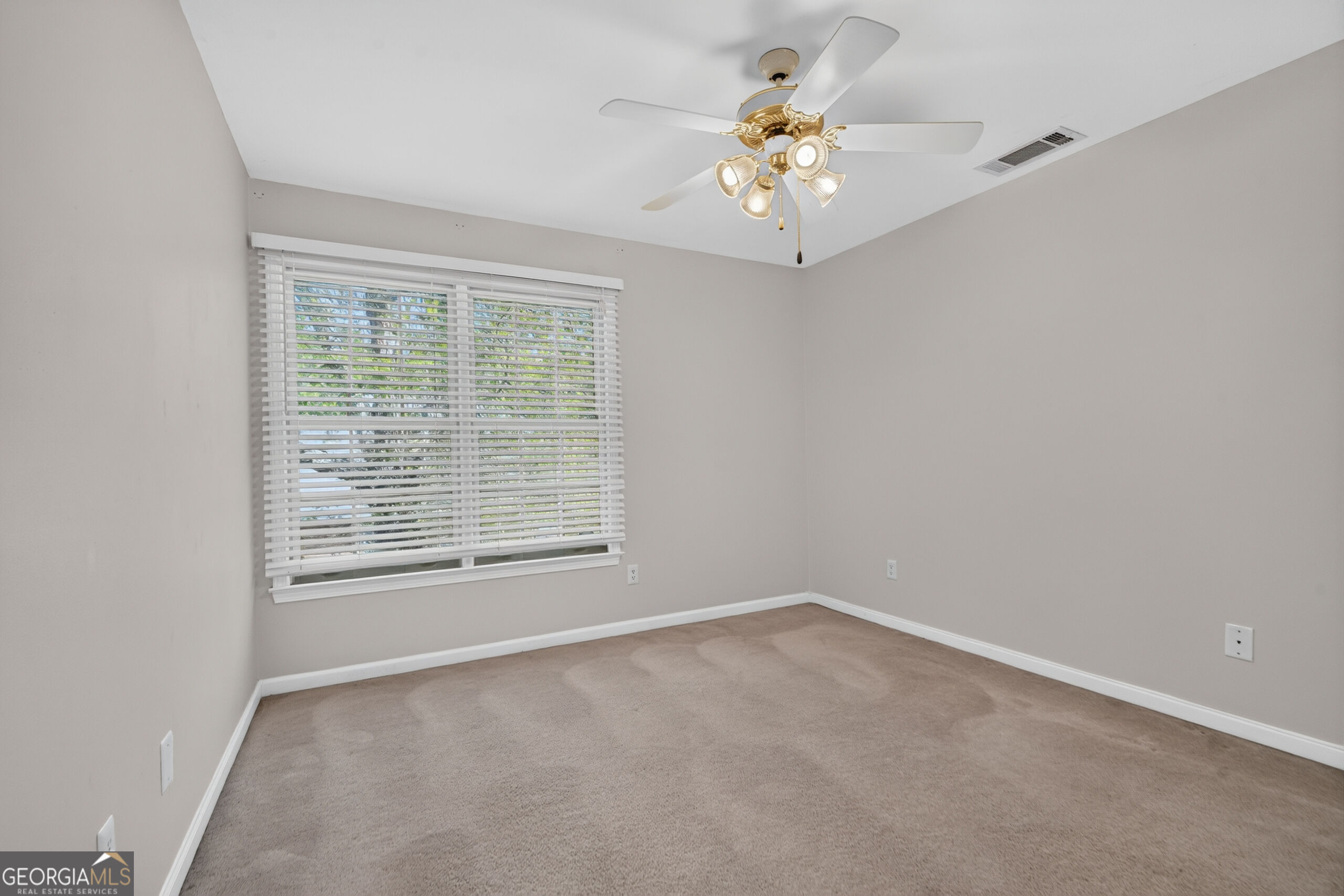 21 Saddlebrook Drive Se Property Photo 14