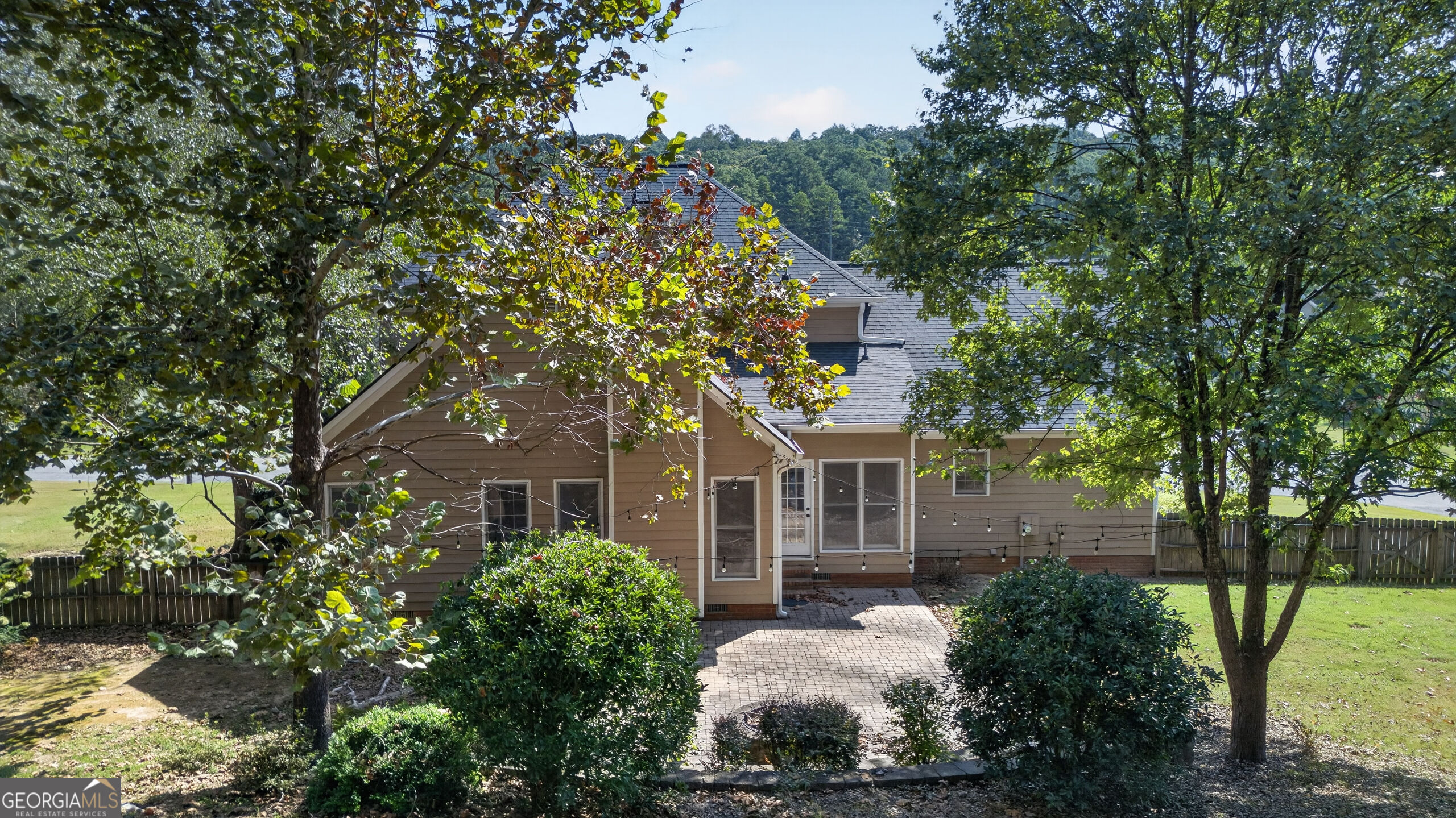 21 Saddlebrook Drive Se Property Photo 17