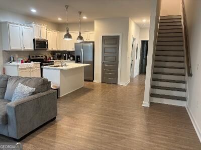 365 Lorien Way Property Photo 6
