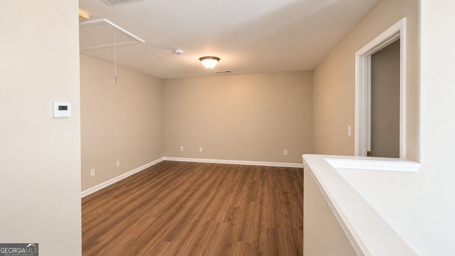 6276 Colonial View Property Photo 13