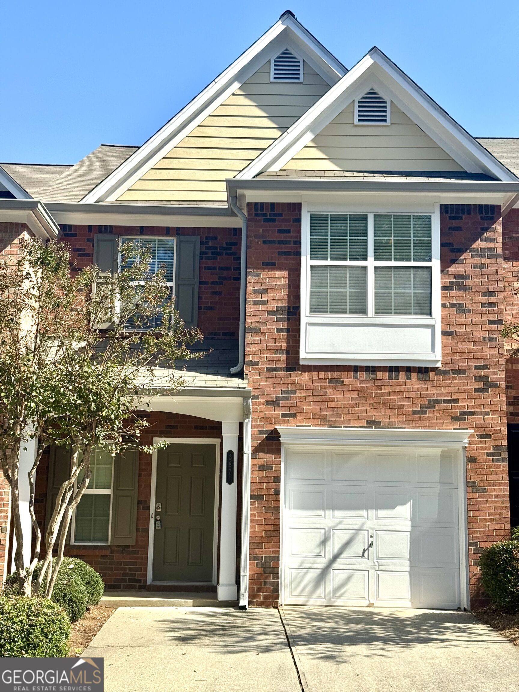 3871 Pleasant Oaks Drive Property Photo 1