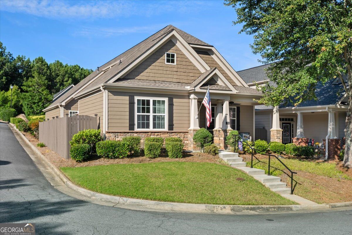 301 Glens Way Property Photo 1