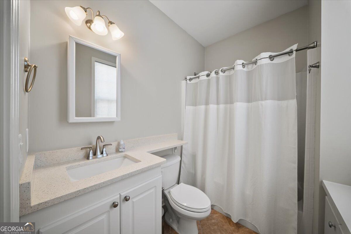 301 Glens Way Property Photo 28