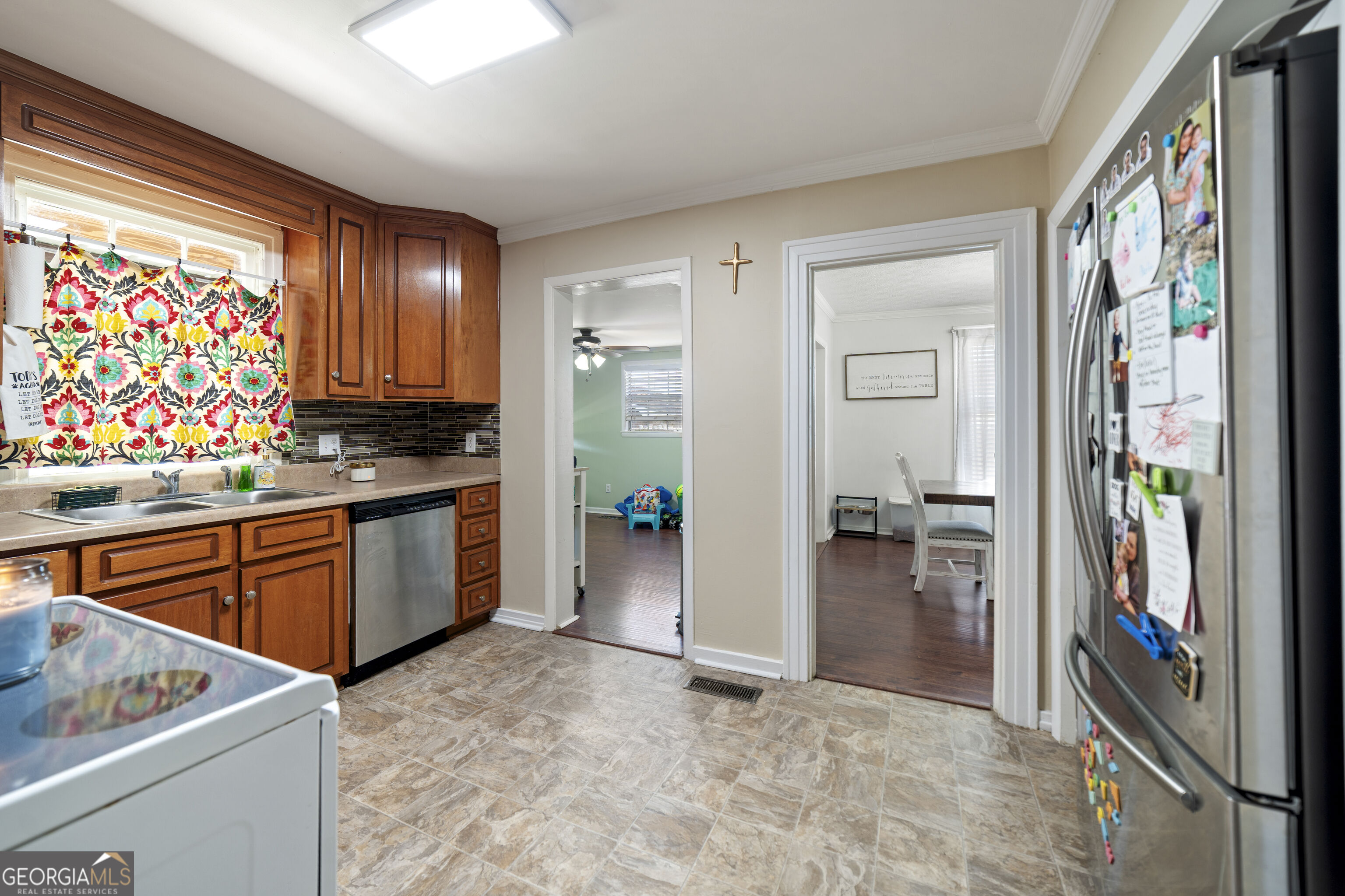 404 S Newcombe Avenue Property Photo 11