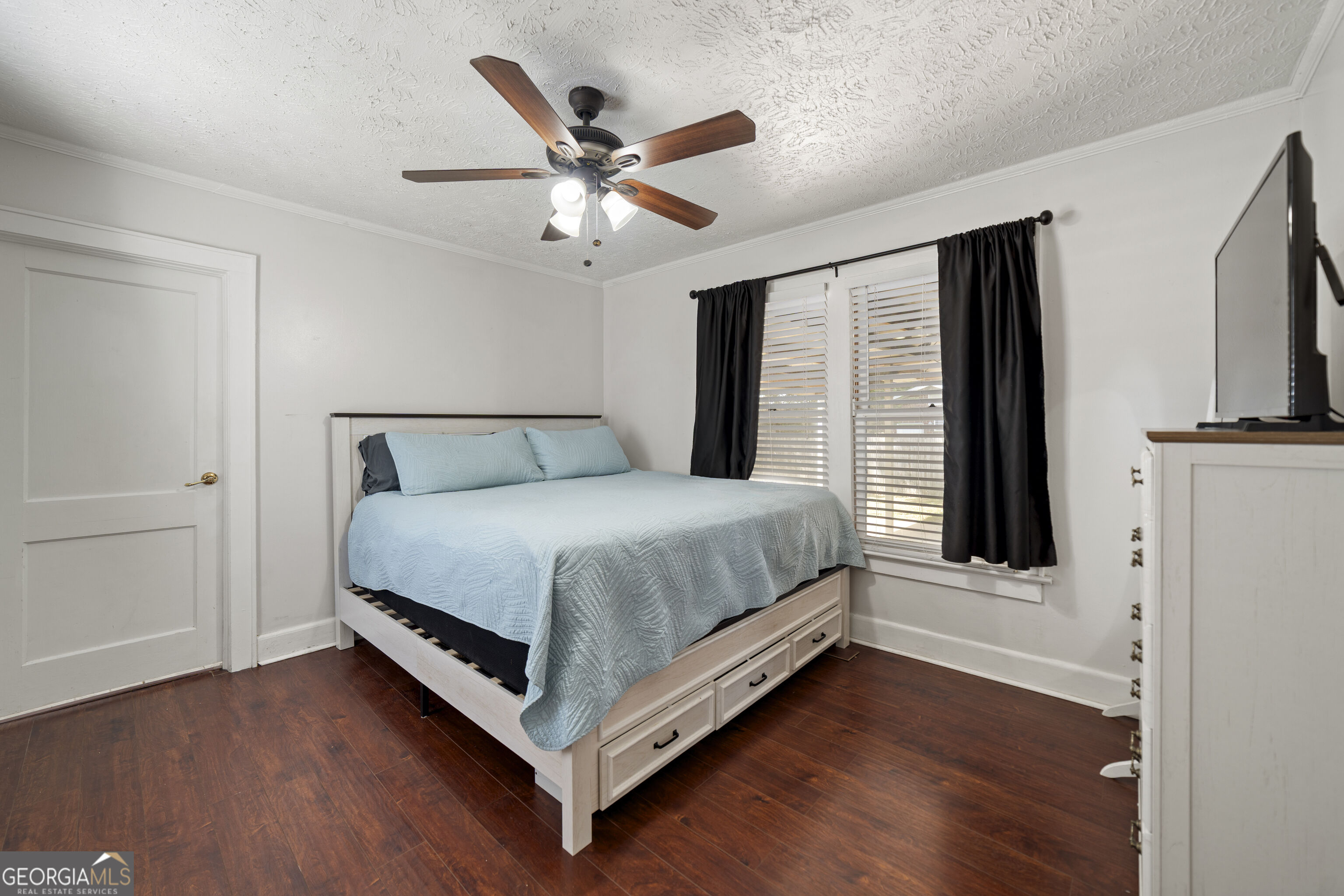 404 S Newcombe Avenue Property Photo 16
