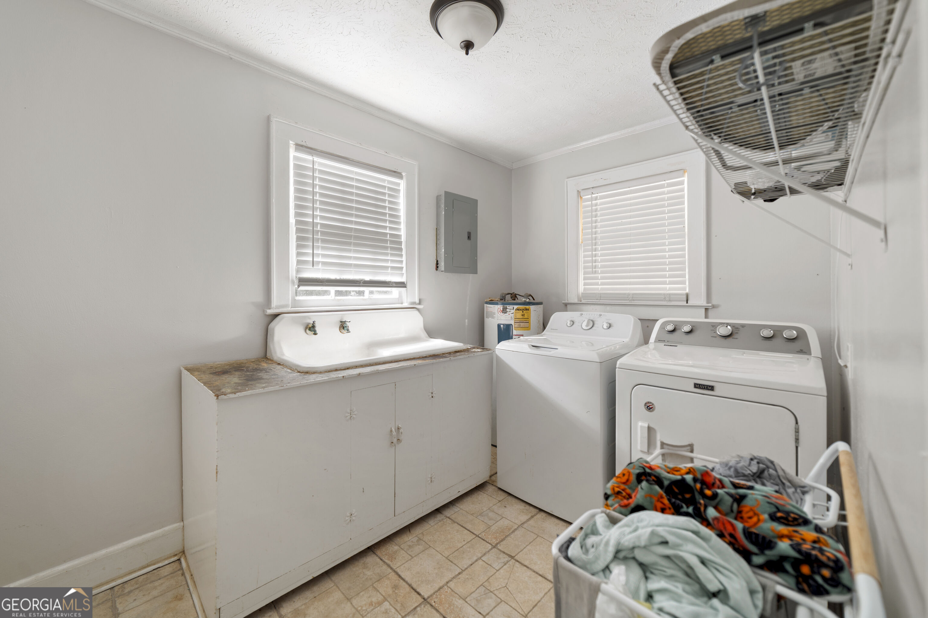 404 S Newcombe Avenue Property Photo 18