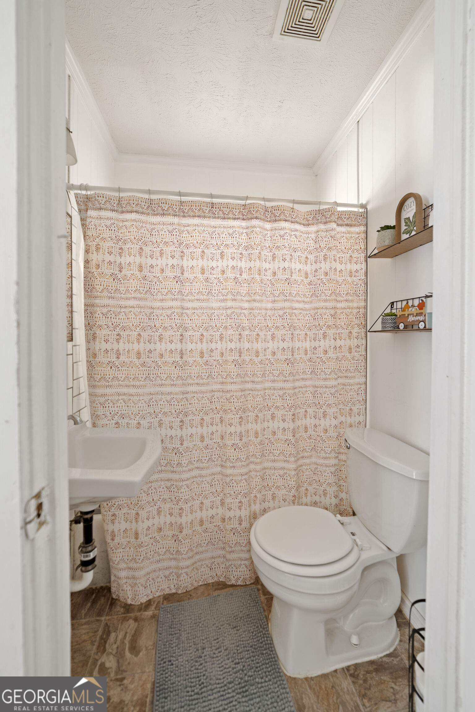 404 S Newcombe Avenue Property Photo 19