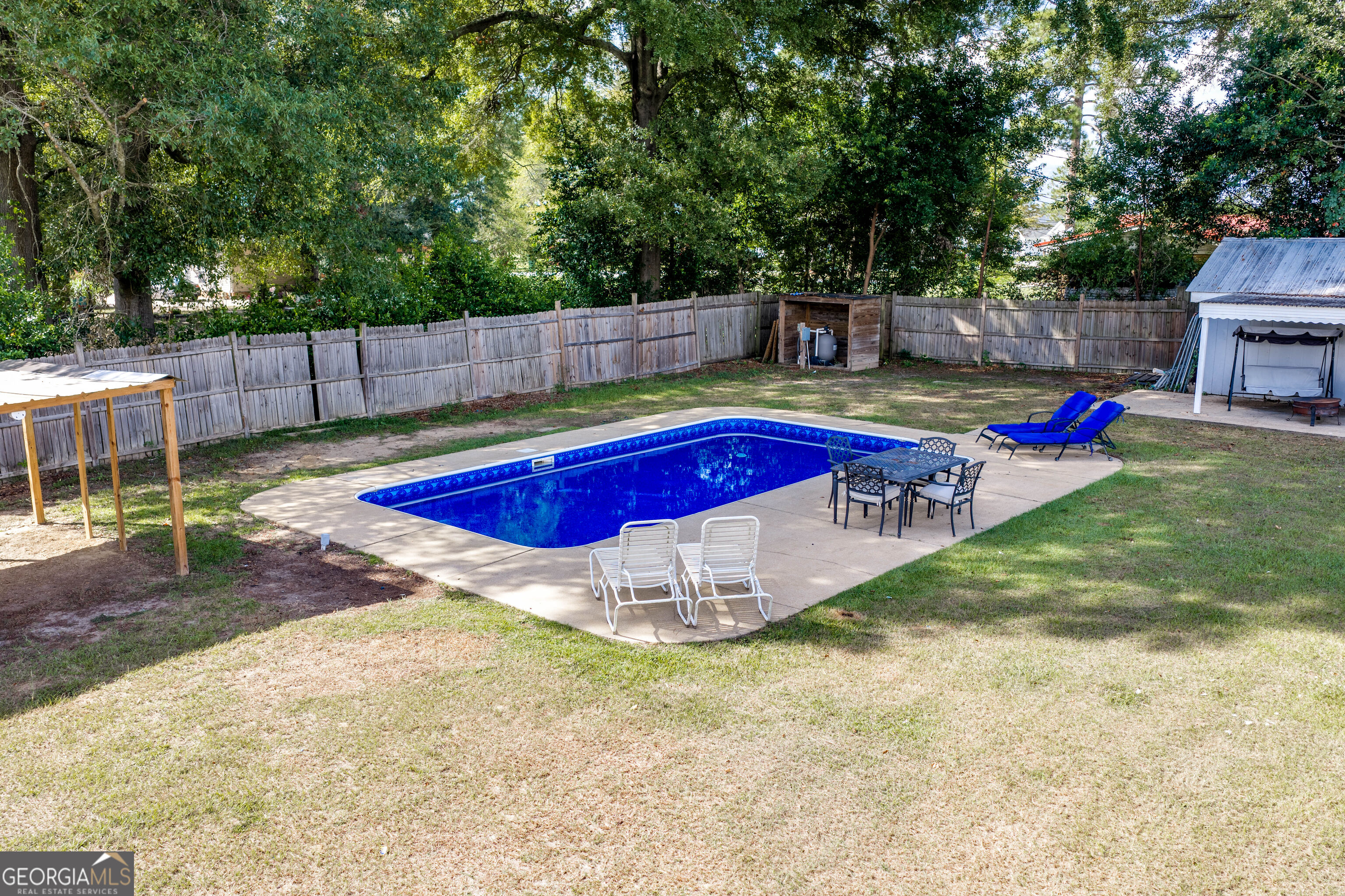 404 S Newcombe Avenue Property Photo 23