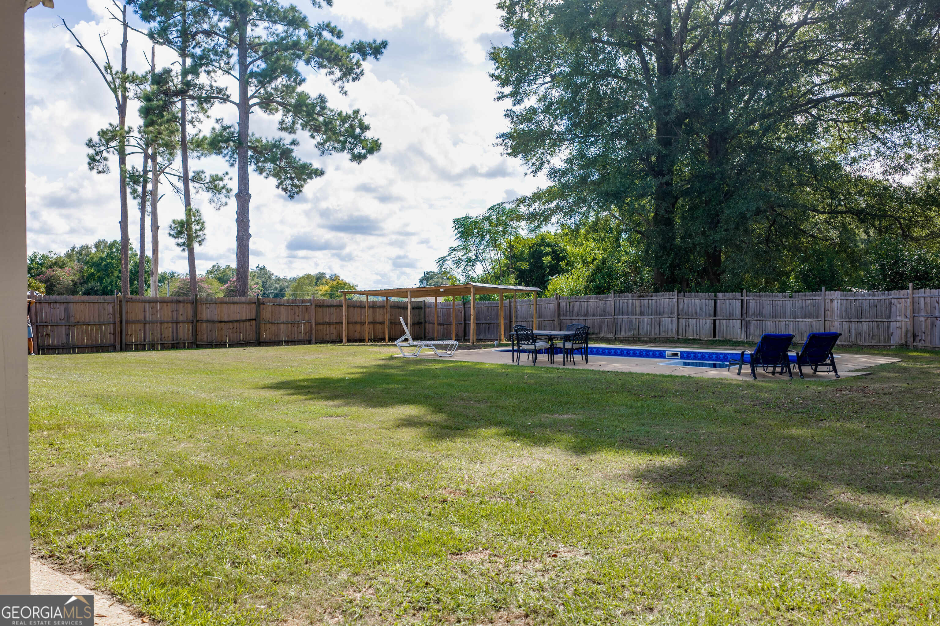 404 S Newcombe Avenue Property Photo 25