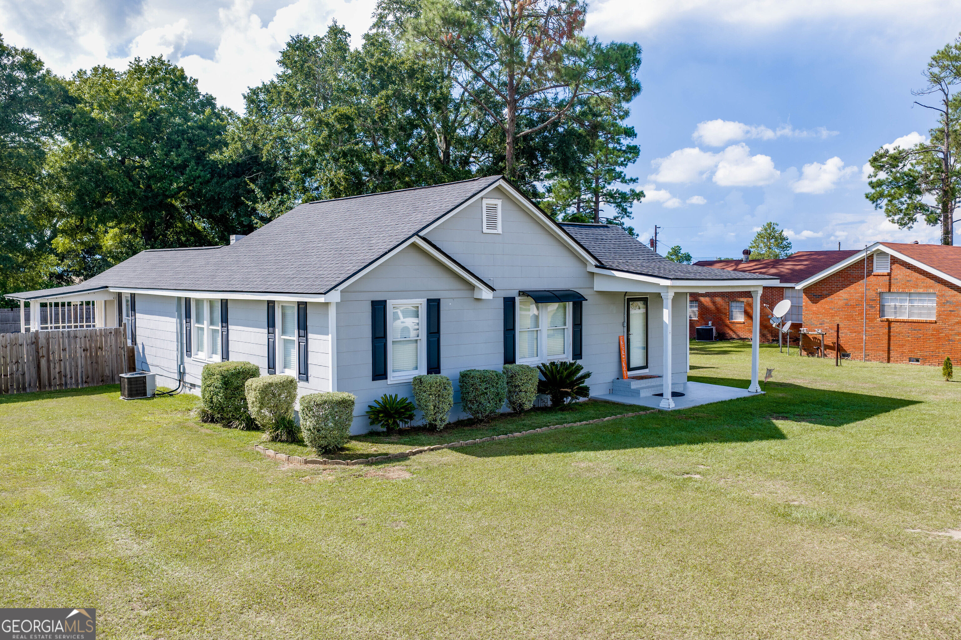 404 S Newcombe Avenue Property Photo 40