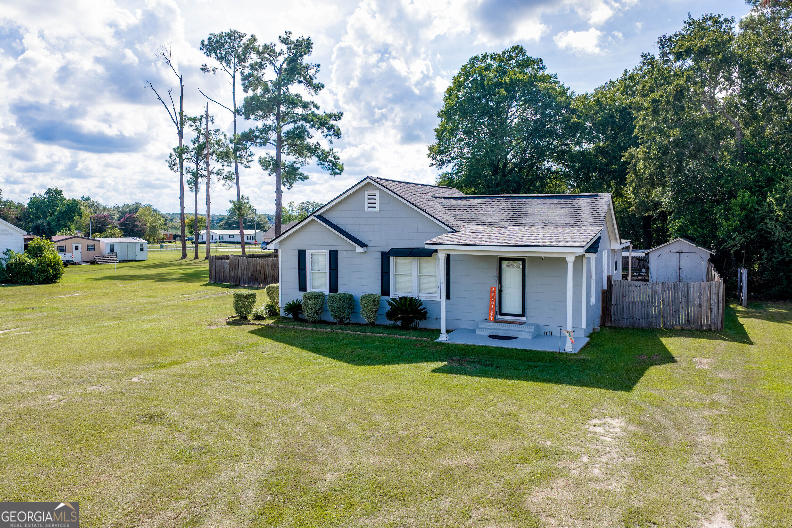 404 S Newcombe Avenue Property Photo 42