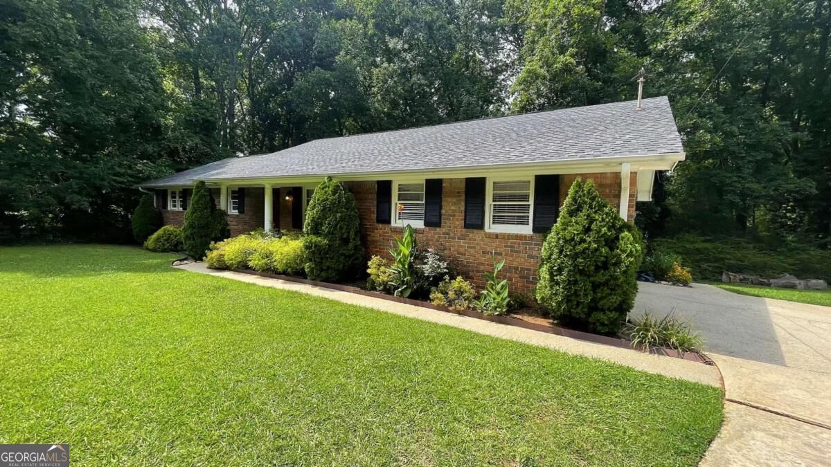 1119 Macland Road Property Photo 9