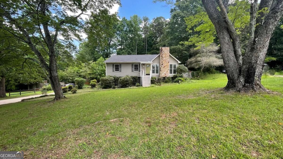104 Paces Lakes Ridge Property Photo 4