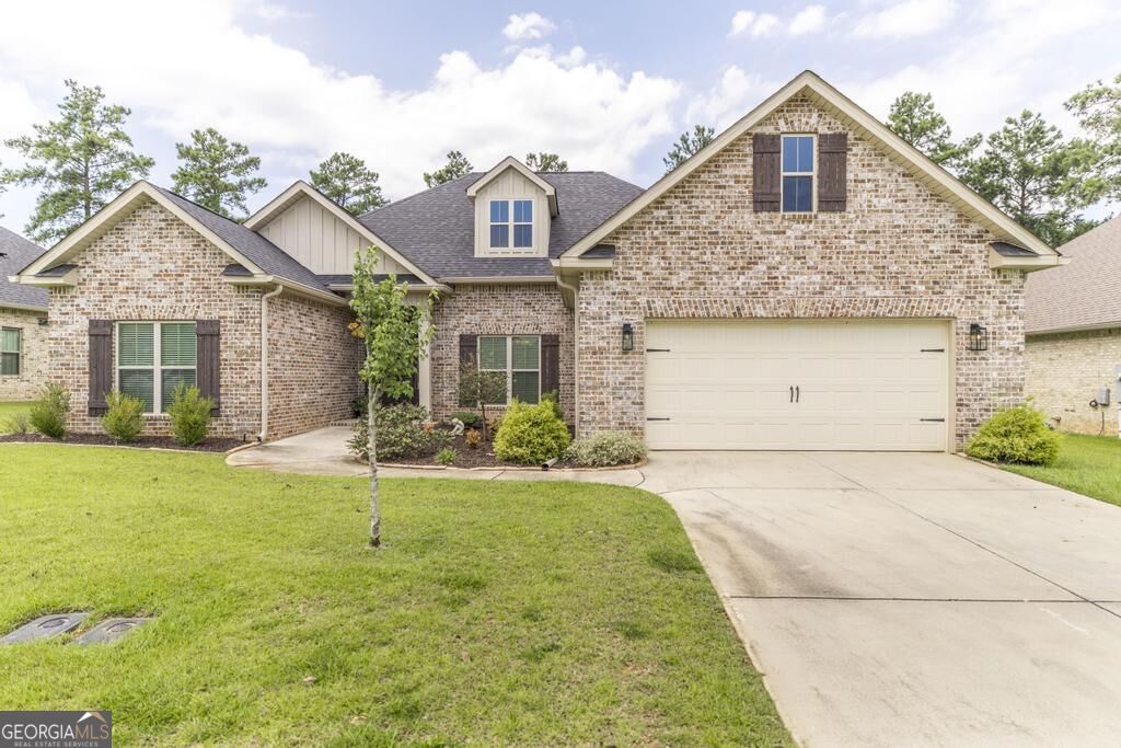104 Gracetree Way Property Photo 1