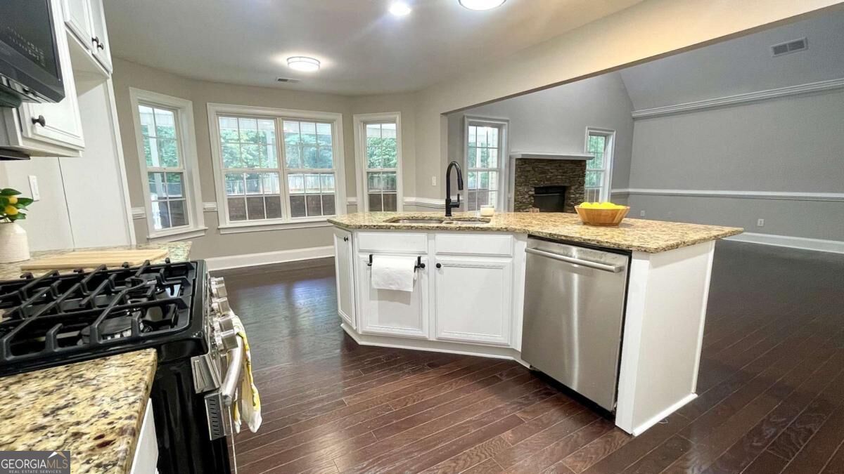 345 Brinkley Road Property Photo 32