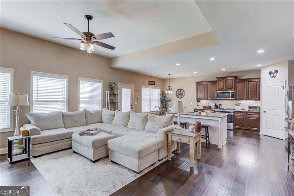 5601 Creek Dale Way Property Photo 7