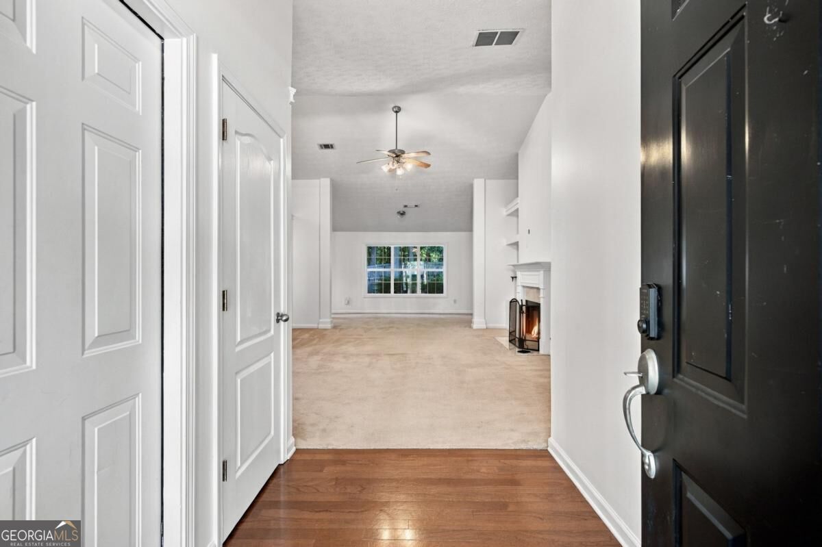 1490 Jami Hollow Way Property Photo 3