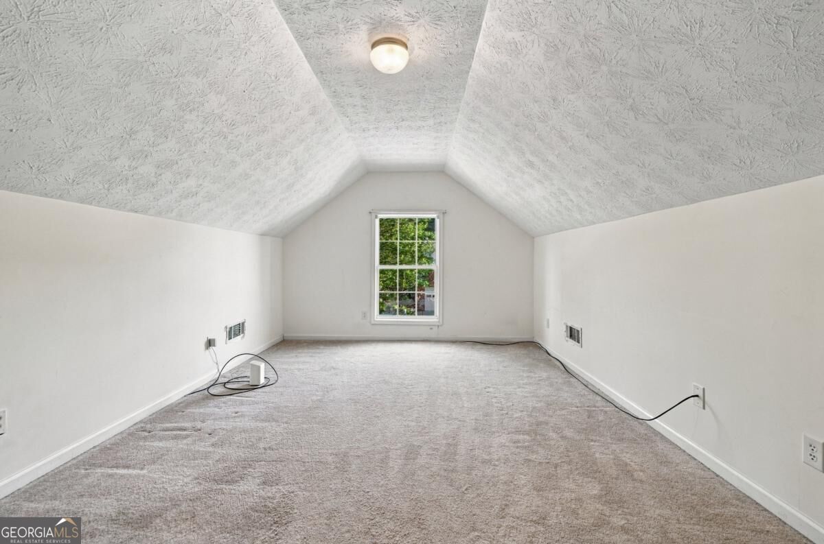 1490 Jami Hollow Way Property Photo 29