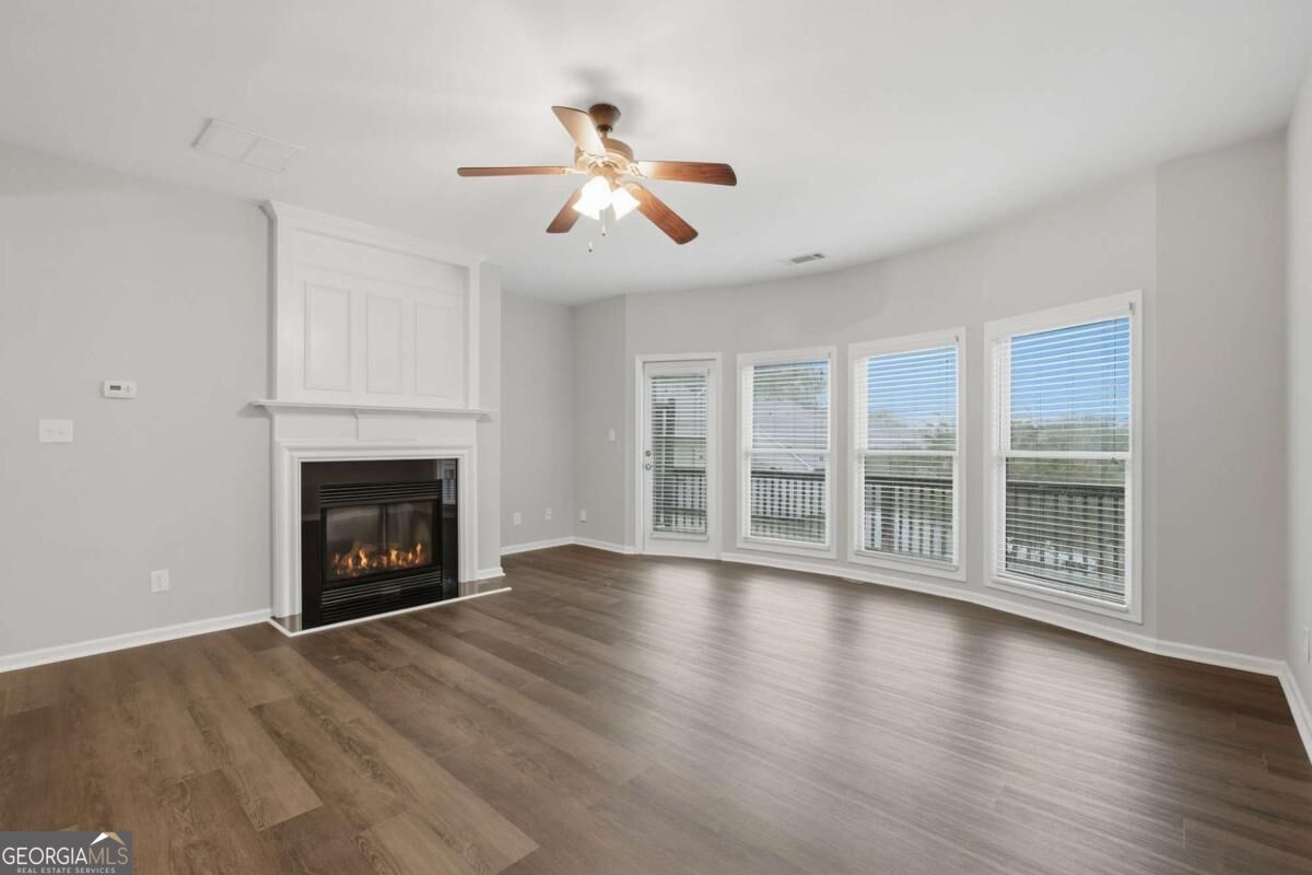 372 Suwanee Avenue Property Photo 11