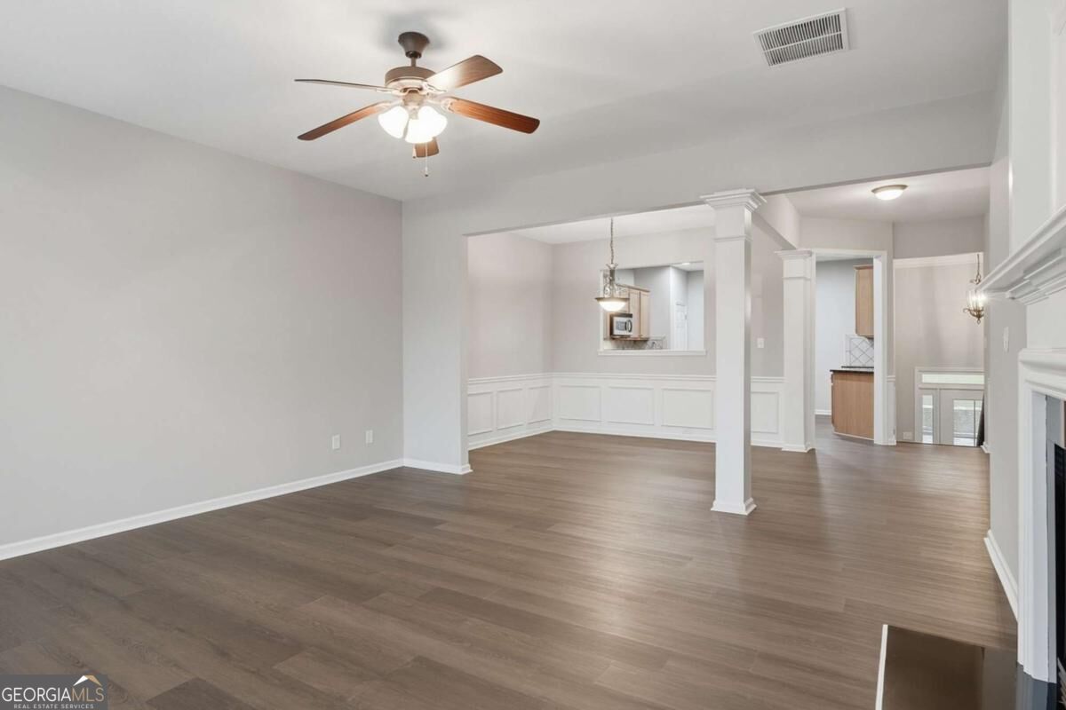 372 Suwanee Avenue Property Photo 13