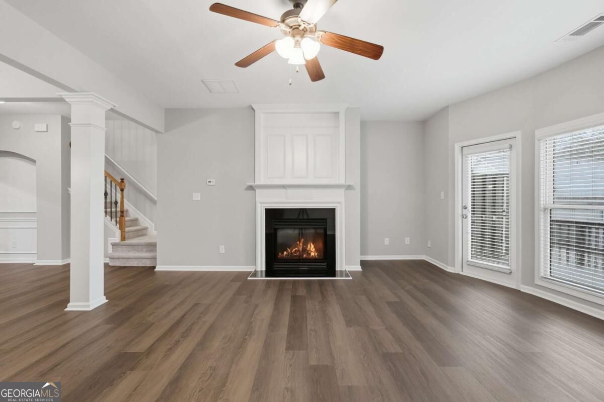 372 Suwanee Avenue Property Photo 14